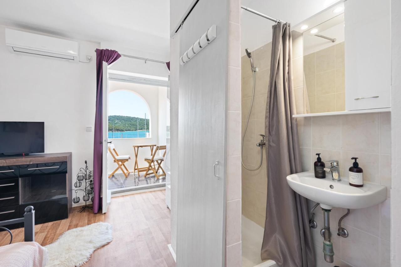Irene Bed & Breakfast Tisno Exterior foto