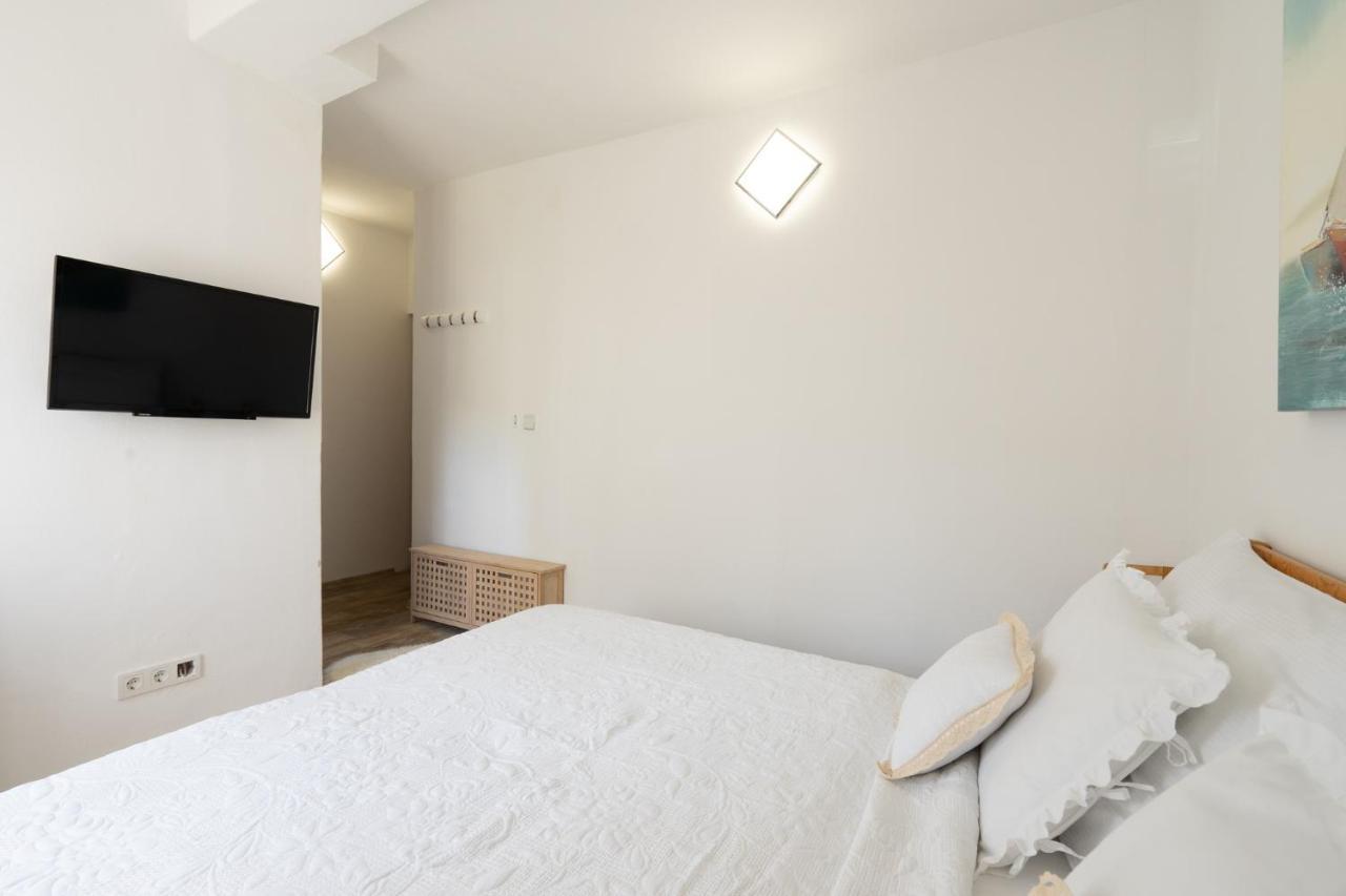 Irene Bed & Breakfast Tisno Exterior foto
