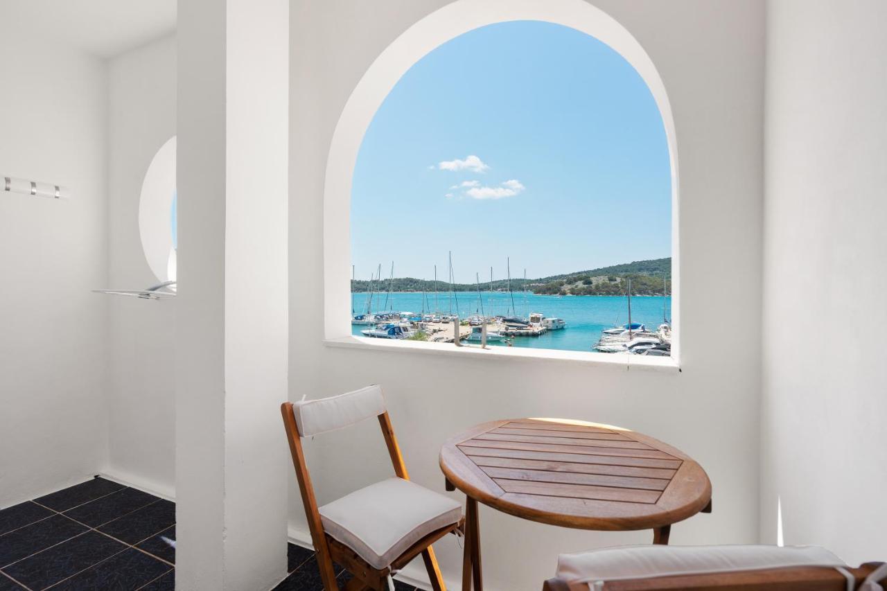 Irene Bed & Breakfast Tisno Exterior foto